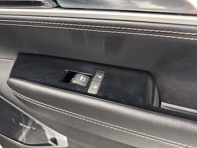 2022 Bright White Clearcoat Jeep Wagoneer Series III 4X4 SUV