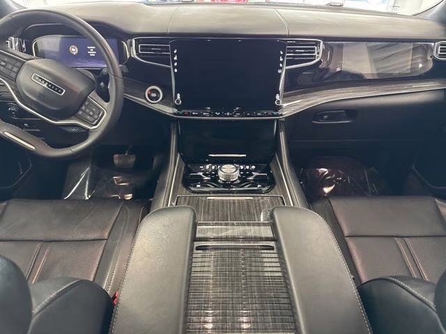 2022 Bright White Clearcoat Jeep Wagoneer Series III 4X4 SUV