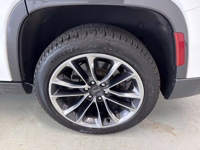2022 Bright White Clearcoat Jeep Wagoneer Series III 4X4 SUV