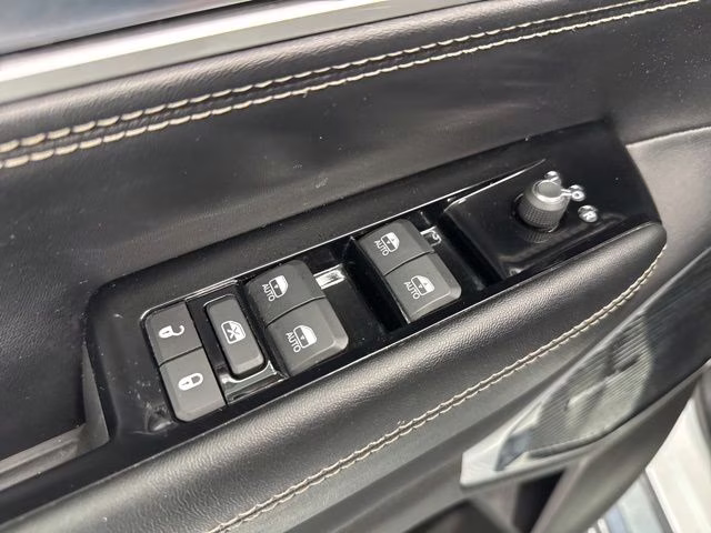 2022 Bright White Clearcoat Jeep Wagoneer Series III 4X4 SUV