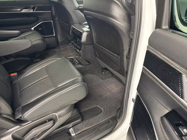 2022 Bright White Clearcoat Jeep Wagoneer Series III 4X4 SUV