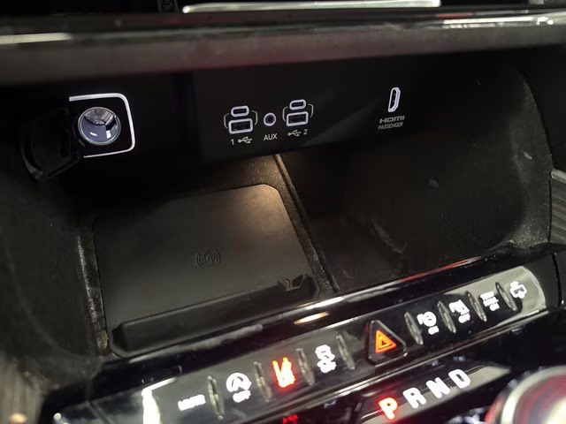 2022 Bright White Clearcoat Jeep Wagoneer Series III 4X4 SUV