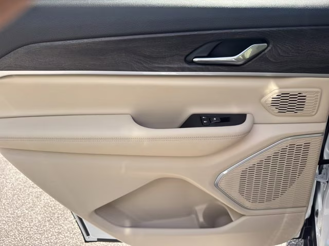 2026 Bright White Clearcoat Jeep Grand Cherokee L Limited RWD SUV