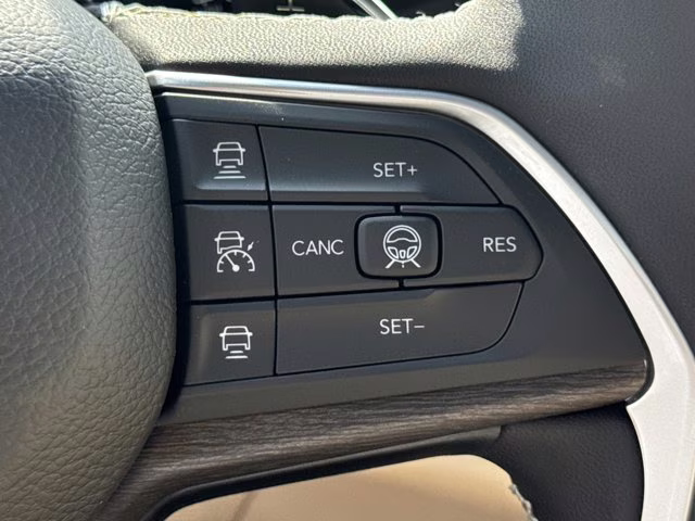 2026 Bright White Clearcoat Jeep Grand Cherokee L Limited RWD SUV