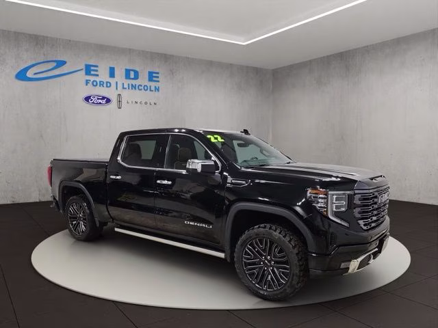 2022 GMC Sierra 4WD Crew Cab Short Box Denali Ultimate's photo