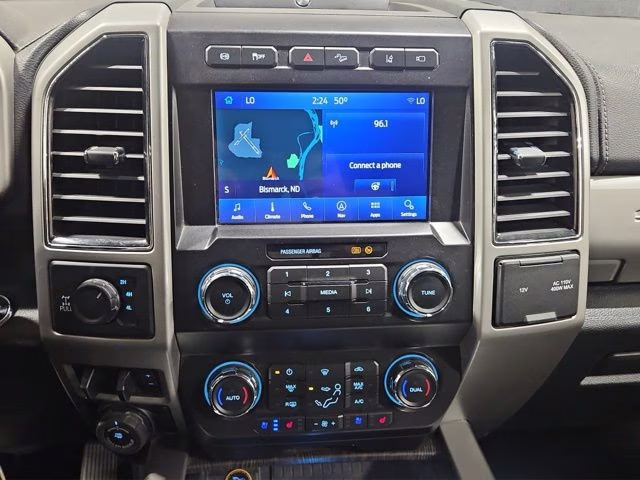 2021 Oxford White Ford Super Duty F-250 SRW Lariat 4X4 Truck