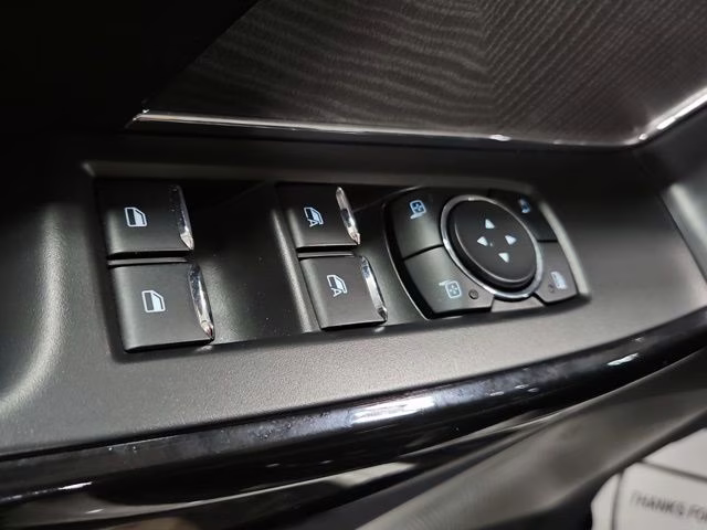 2024 Star White Metallic Tri-Coat Ford F-150 Lightning Platinum AWD Truck