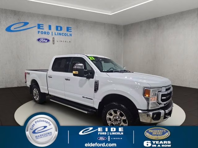 2021 Oxford White Ford Super Duty F-250 SRW Lariat 4X4 Truck