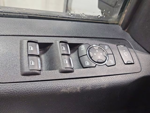 2021 Oxford White Ford Super Duty F-250 SRW Lariat 4X4 Truck