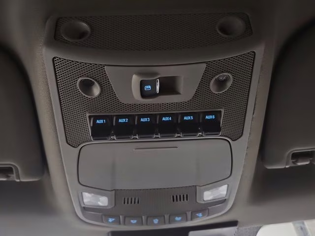 2021 Oxford White Ford Super Duty F-250 SRW Lariat 4X4 Truck