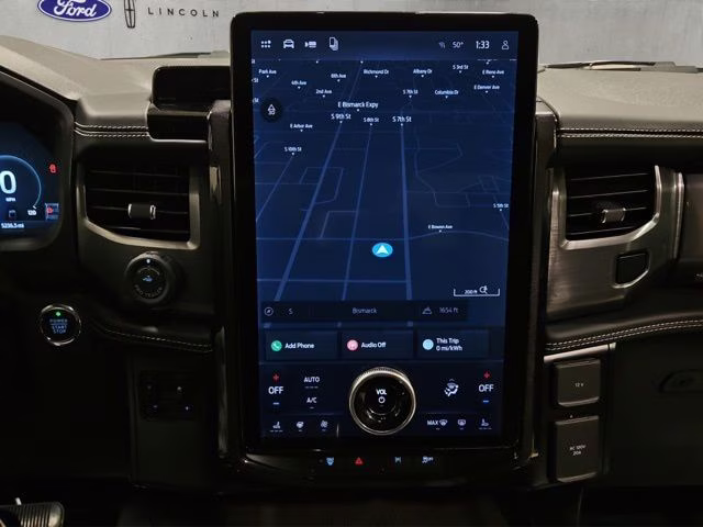 2024 Star White Metallic Tri-Coat Ford F-150 Lightning Platinum AWD Truck