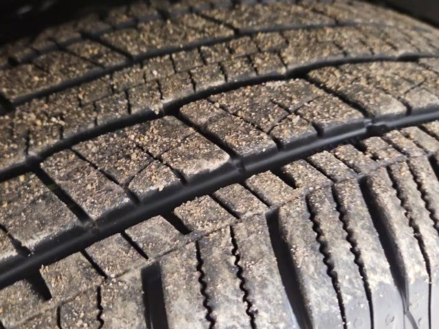 2024 Star White Metallic Tri-Coat Ford F-150 Lightning Platinum AWD Truck