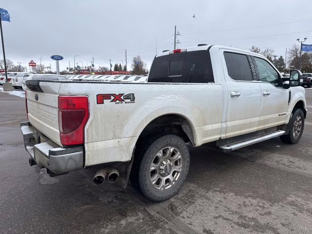 2021 Oxford White Ford Super Duty F-250 SRW Lariat 4X4 Truck