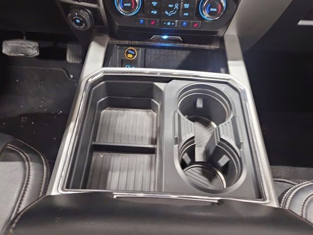 2021 Oxford White Ford Super Duty F-250 SRW Lariat 4X4 Truck