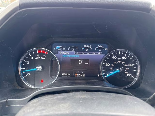 2021 Oxford White Ford Super Duty F-250 SRW Lariat 4X4 Truck