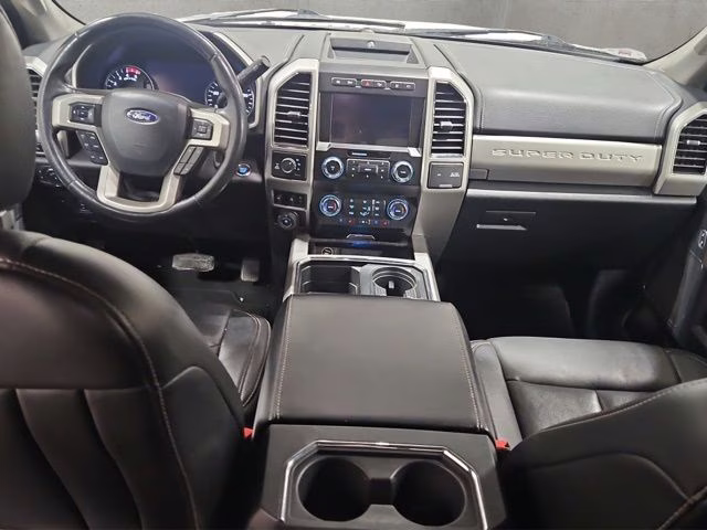 2021 Oxford White Ford Super Duty F-250 SRW Lariat 4X4 Truck