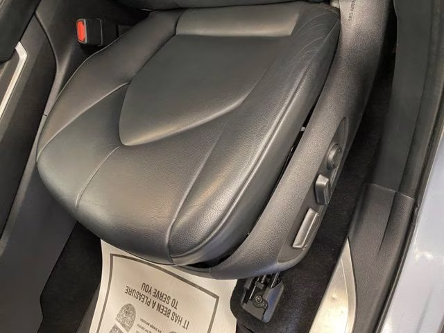 2023 Moon Dust Toyota Highlander XLE AWD SUV