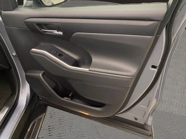 2023 Moon Dust Toyota Highlander XLE AWD SUV