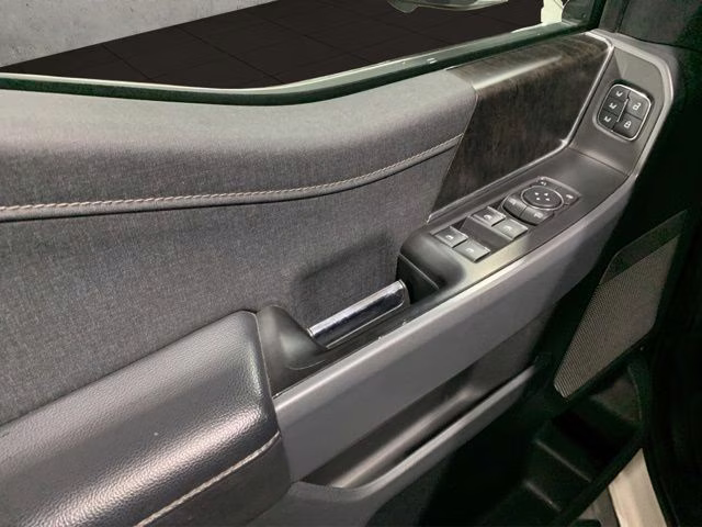 2021 Star White Metallic Tri-Coat Ford F-150 Lariat 4X4 Truck