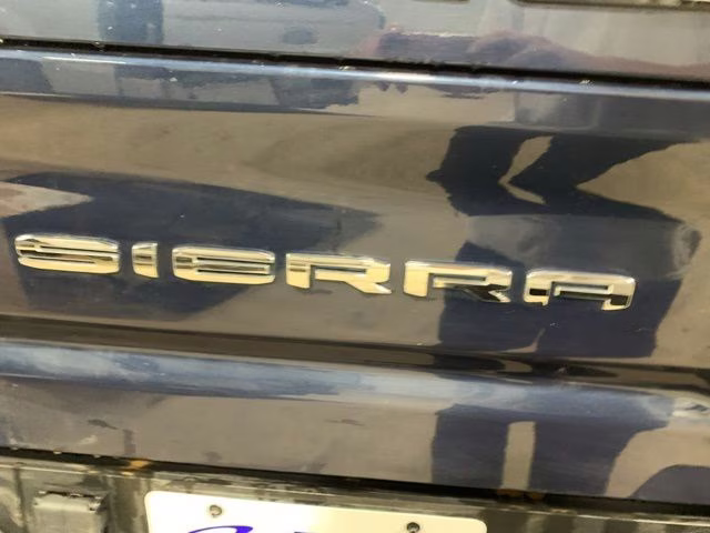 2022 Pacific Blue Metallic GMC Sierra 2500HD AT4 4X4 Truck