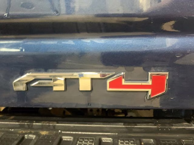 2022 Pacific Blue Metallic GMC Sierra 2500HD AT4 4X4 Truck