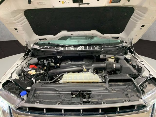 2021 Star White Metallic Tri-Coat Ford F-150 Lariat 4X4 Truck