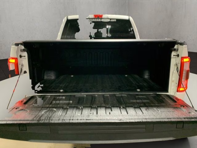 2021 Star White Metallic Tri-Coat Ford F-150 Lariat 4X4 Truck