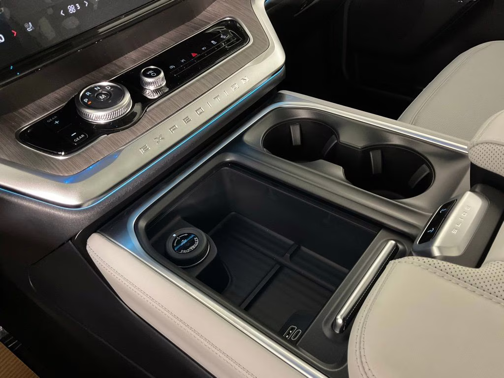 2026 White Ford Expedition Max Platinum 4X4 SUV