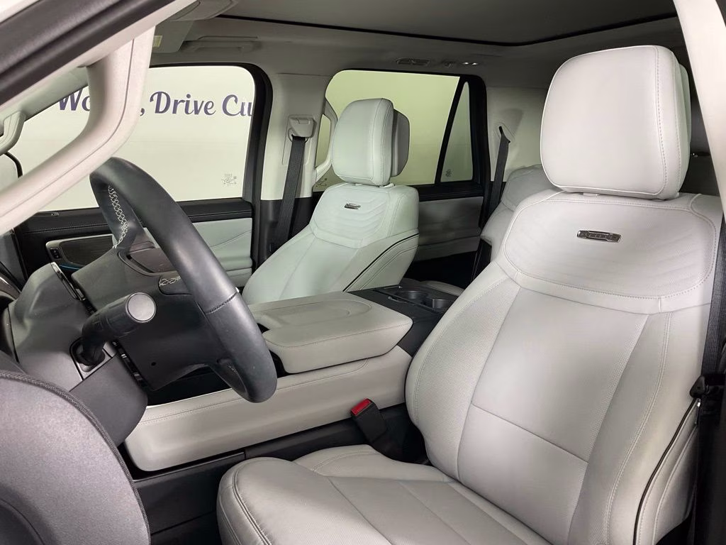 2026 White Metallic Ford Expedition Max Platinum 4X4 SUV