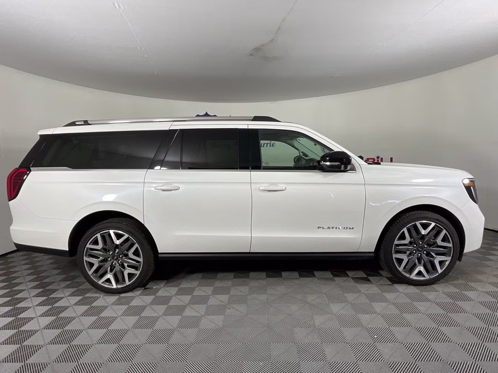 2026 White Metallic Ford Expedition Max Platinum 4X4 SUV