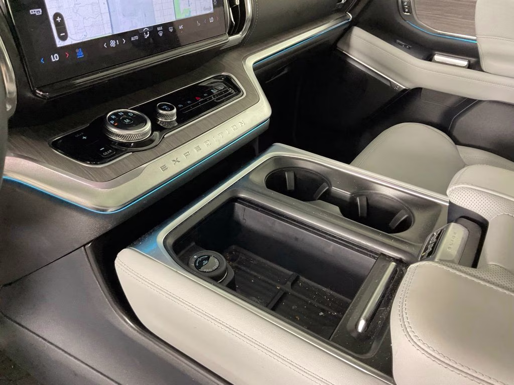 2026 White Metallic Ford Expedition Max Platinum 4X4 SUV