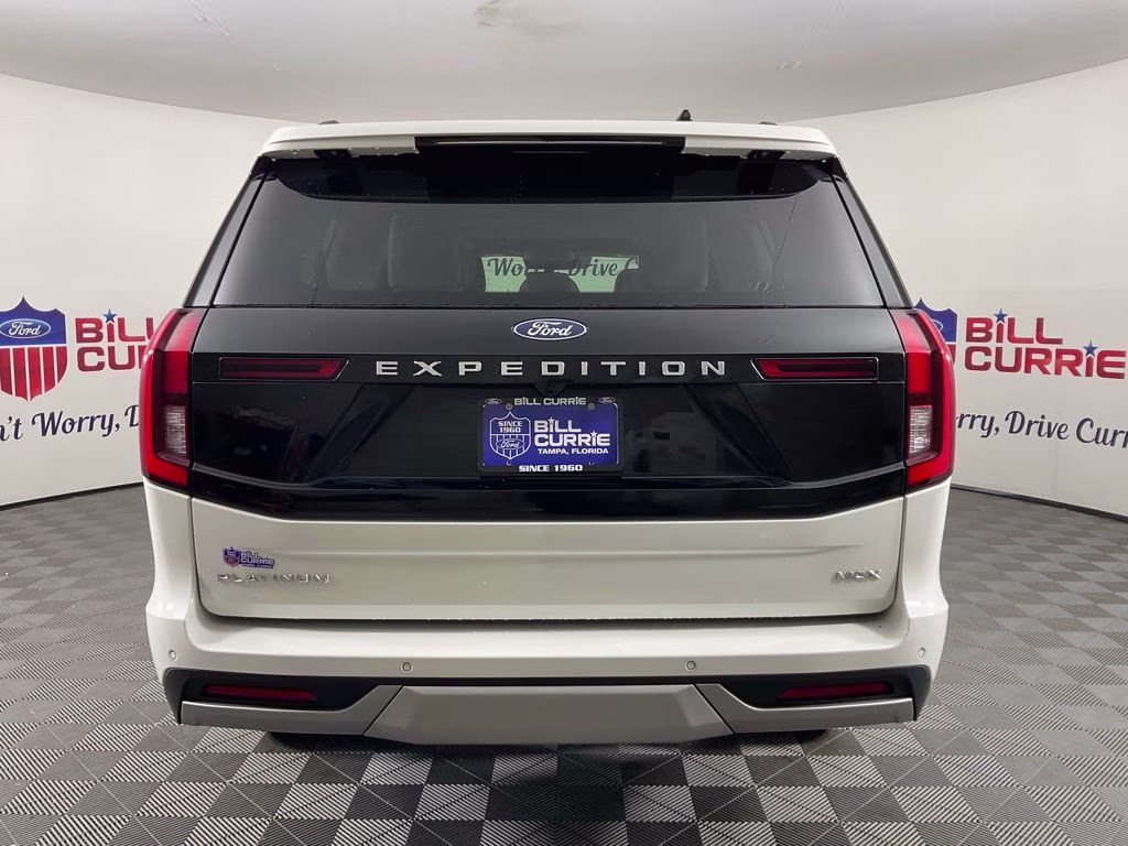 2026 White Metallic Ford Expedition Max Platinum 4X4 SUV