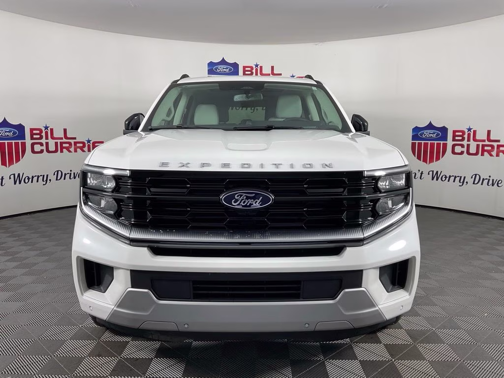 2026 White Metallic Ford Expedition Max Platinum 4X4 SUV