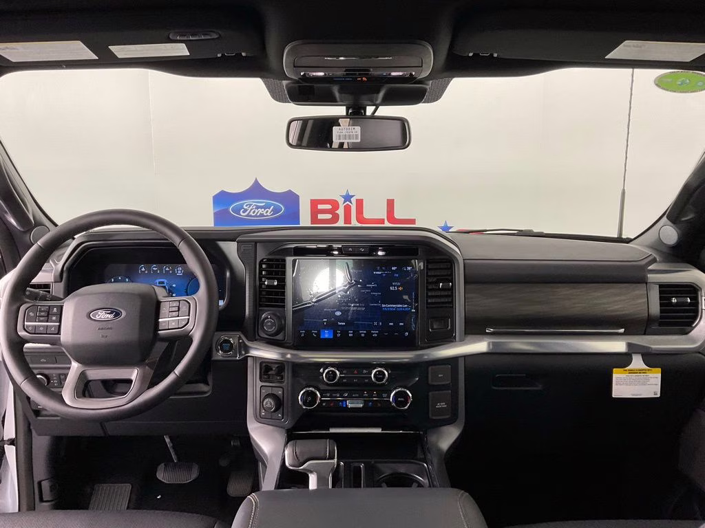 2026 Oxford White Ford F-150 Lariat 4X4 Truck