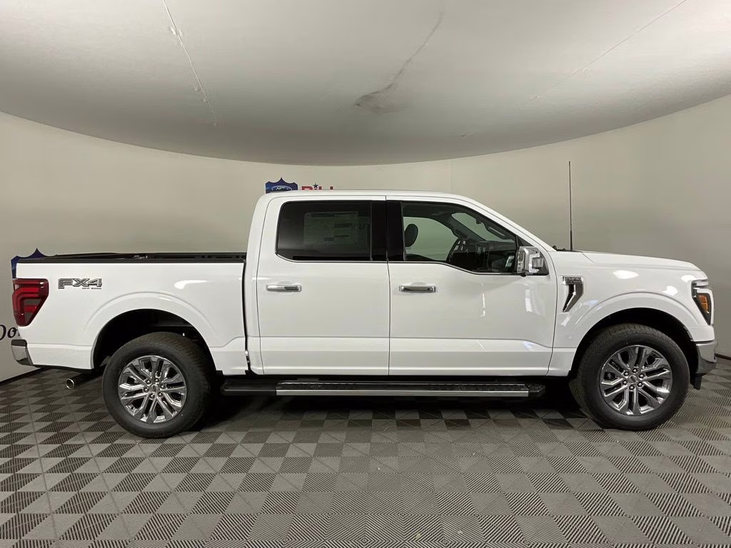 2026 Oxford White Ford F-150 Lariat 4X4 Truck