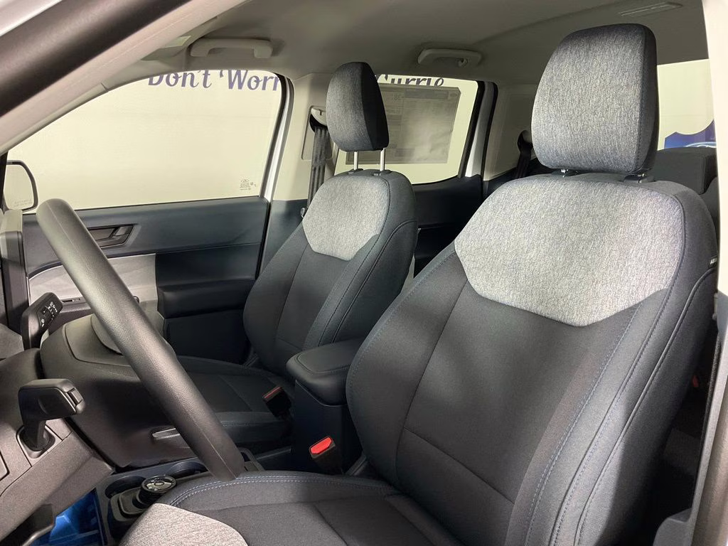 2026 Oxford White Ford Maverick XLT FWD Truck