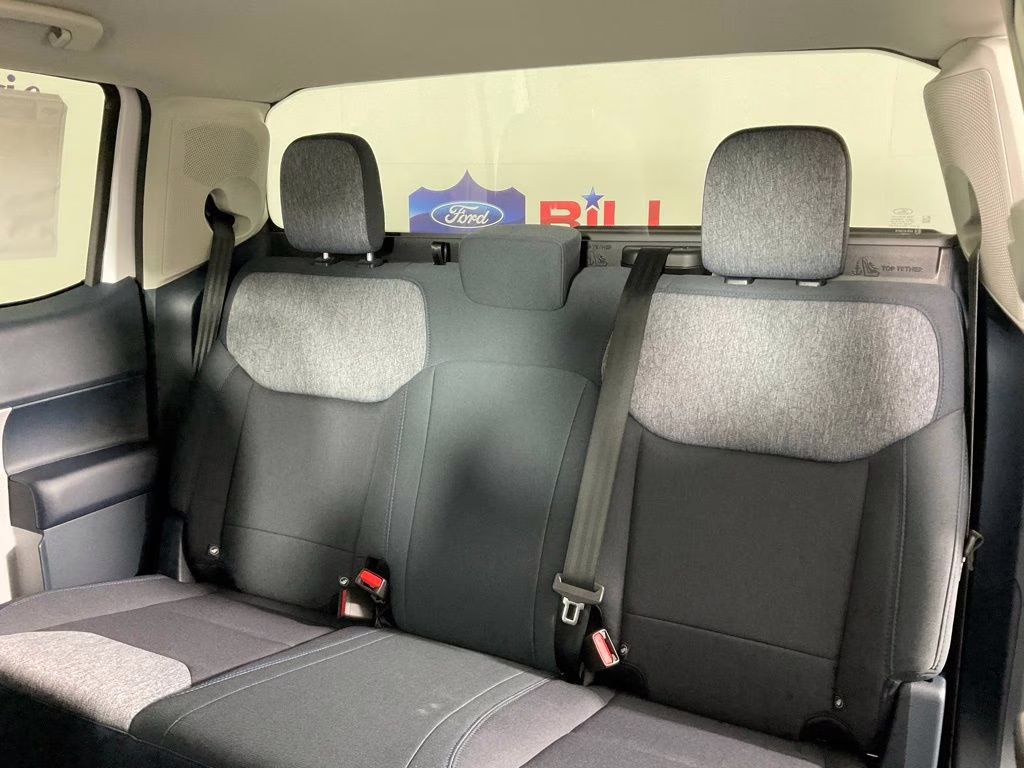 2026 Oxford White Ford Maverick XLT FWD Truck