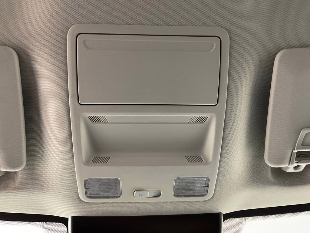 2026 Oxford White Ford Maverick XLT FWD Truck