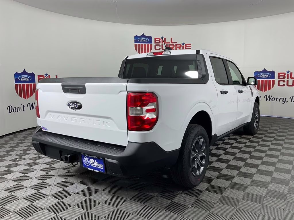 2026 Oxford White Ford Maverick XLT FWD Truck
