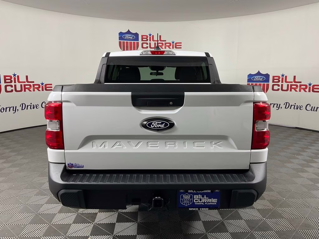 2026 Oxford White Ford Maverick XLT FWD Truck
