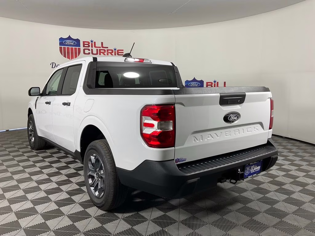 2026 Oxford White Ford Maverick XLT FWD Truck