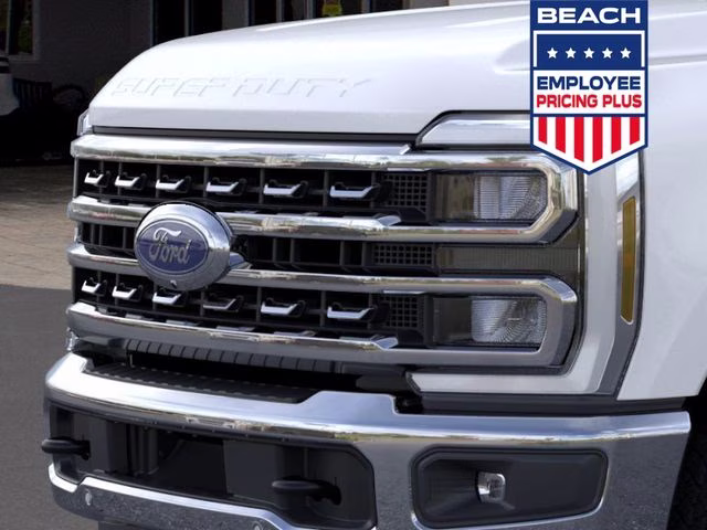 2026 Star White Metallic Tri-Coat Ford Super Duty F-250 SRW Lariat 4X4 Truck