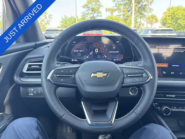 2026 Mosaic Black Metallic Chevrolet Traverse LT FWD SUV