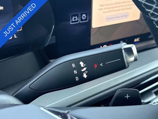 2026 Mosaic Black Metallic Chevrolet Traverse LT FWD SUV