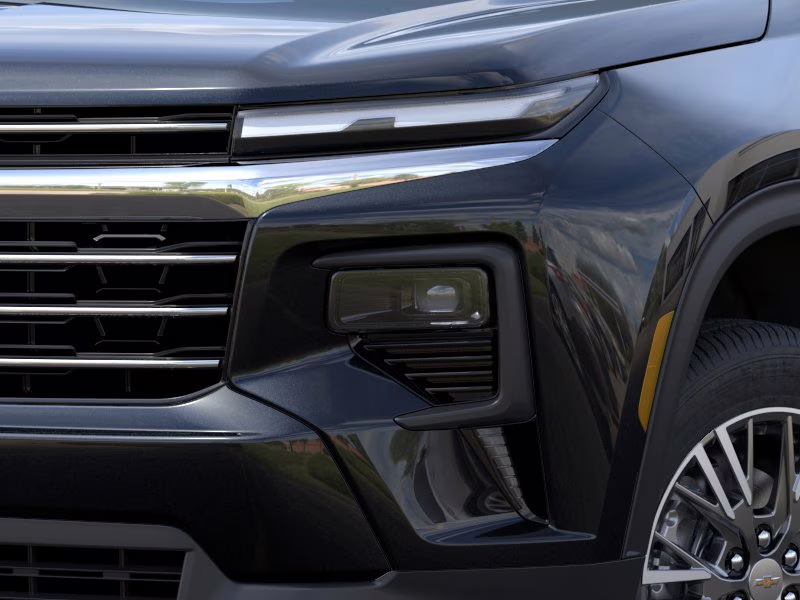 2026 Mosaic Black Metallic Chevrolet Traverse LT FWD SUV