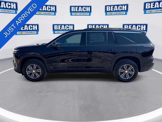 2026 Mosaic Black Metallic Chevrolet Traverse LT FWD SUV