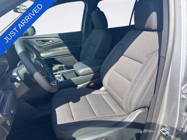 2026 Sterling Gray Metallic Chevrolet Traverse LT FWD SUV