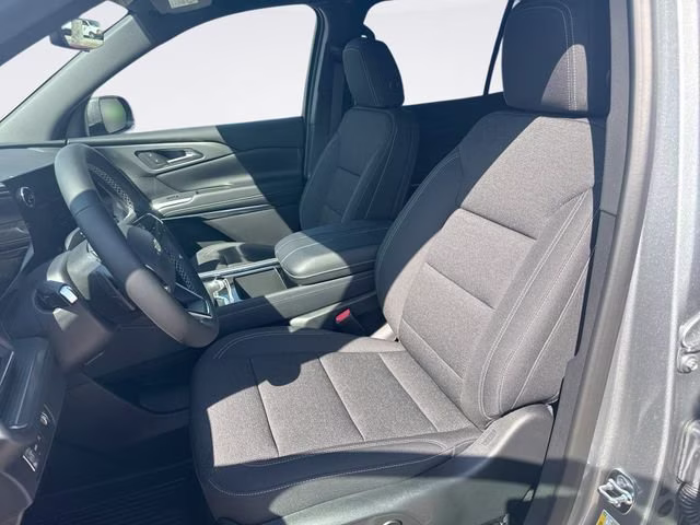 2026 Sterling Gray Metallic Chevrolet Traverse LT FWD SUV