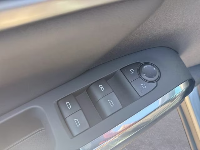 2026 Sterling Gray Metallic Chevrolet Traverse LT FWD SUV