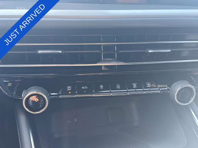 2026 Sterling Gray Metallic Chevrolet Traverse LT FWD SUV